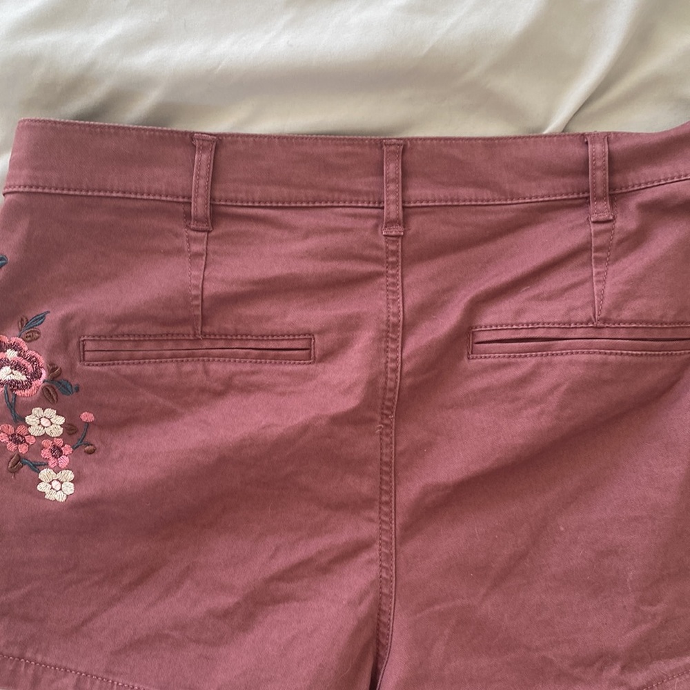 Express shorts-6 - Picture 2 of 6